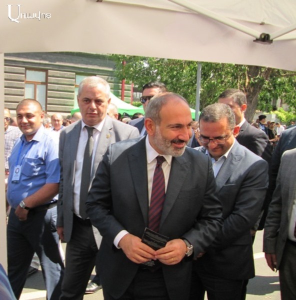 ‘I am proud to mostly be wearing clothes made in Armenia’: Prime Minister to Gyumri residents
