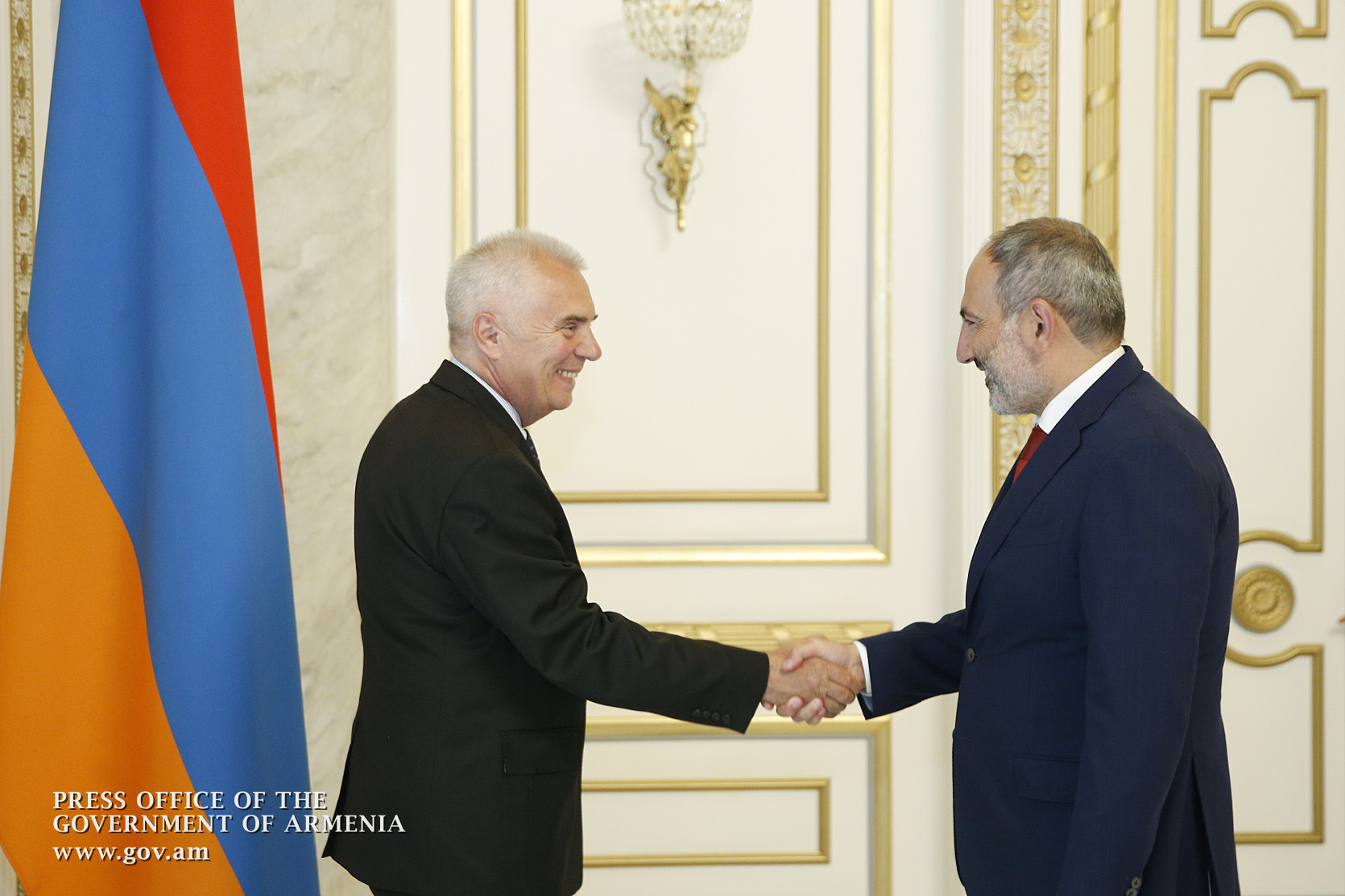 “We consider you the friend of democracy in Armenia” – PM holds farewell meeting with Piotr Switalski