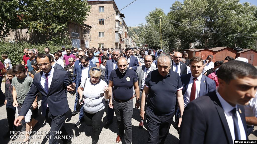 Armenian PM Tours Communities Close To Blocked Mining Site