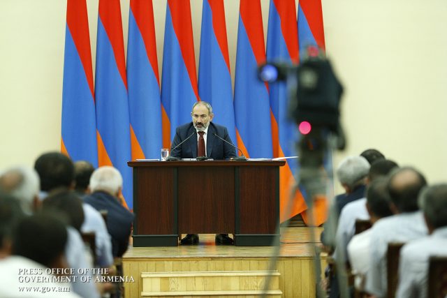 Major taxpaying companies pay 64 billion drams more in taxes, Armenian PM says