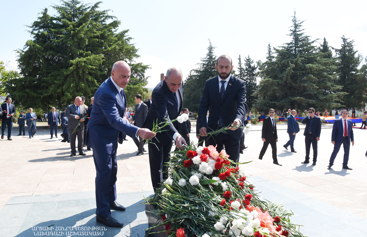 Bako Sahakyan partook at the festive events marking the 28th anniversary of the Artsakh Republic proclamation