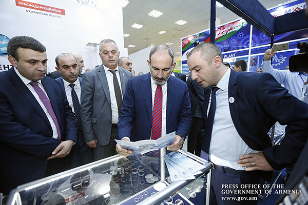 PM introduced to products exhibited at Armenia Expo-2019