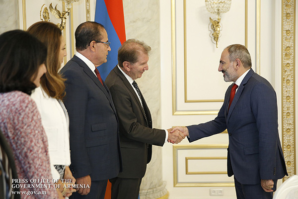 PM receives parliamentary delegation led by France-Armenia Friendship Group Vice President and France-Artsakh Friendship Circle Chairman