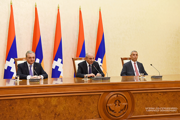 The meeting addressed foreign policy issues of the two Armenian republics and their cooperation in this area