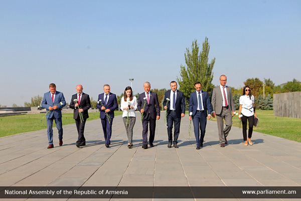 Delegation of Belarus Side of Inter-Parliamentary Committee of RA and RB National Assemblies Pays Tribute in Tsitsernakaberd Memorial Complex