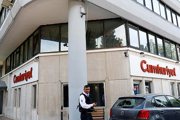 Five staffers of Turkey’s Cumhuriyet newspaper released from jail