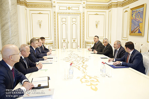 PM receives Russian Railways Chief Executive Officer
