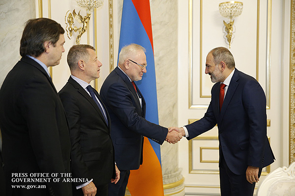 PM receives OSCE Minsk Group Co-Chairs