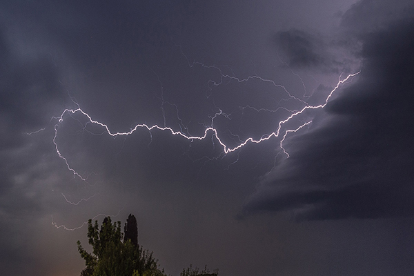 Rain with thunderstorm is predicted