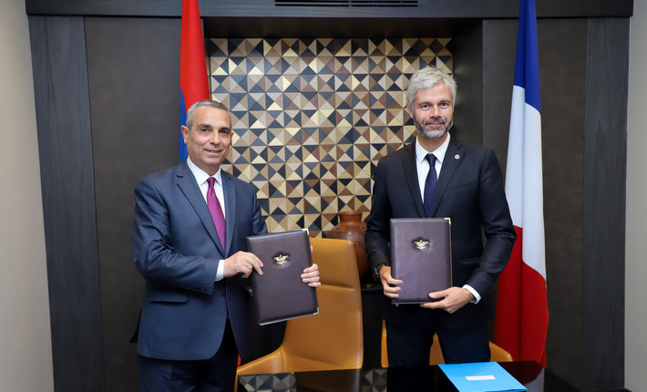 Foreign Minister of Artsakh and President of Auvergne-Rhône-Alpes Regional Council of France signed a joint declaration