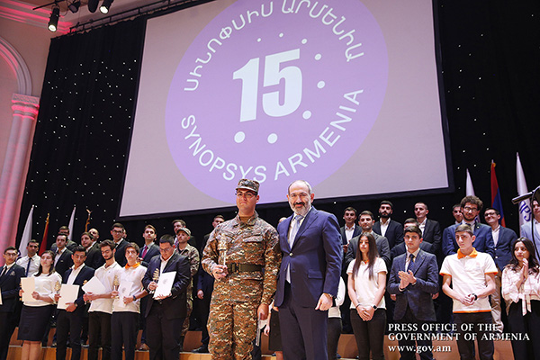 “Intellect has triumphed in our country, and its triumph is irreversible” – PM attends Synopsys Armenia’s 15th anniversary celebration and IT Awards 2019 ceremony
