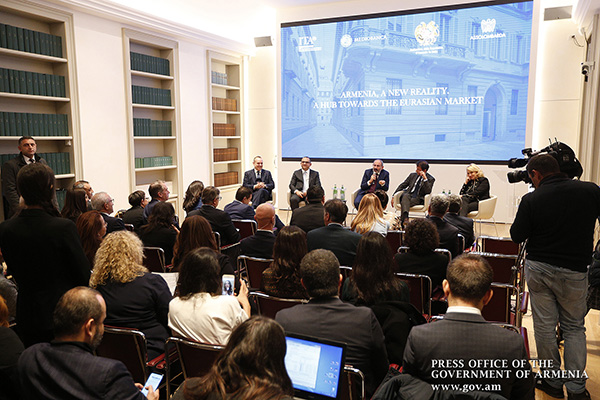 “Our government implements an open-door policy towards foreign investments, providing for full property ownership” – PM Attends Armenian –Italian Business Forum