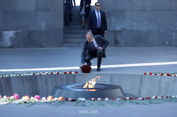 Sergey Lavrov visits Armenian Genocide Memorial