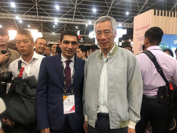 Singapore’s PM visits Armenian booth at SWITCH 2019