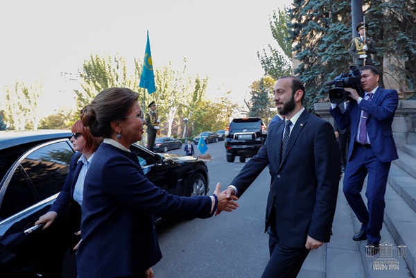 Ararat Mirzoyan receives Speaker of the Senate of Kazakh Parliament Dariga Nazarbayeva arrived in Armenia on an official visit