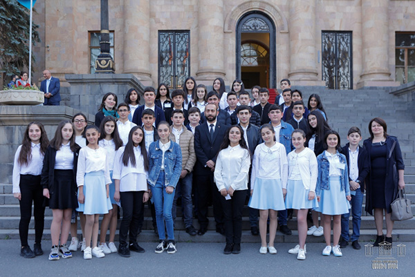 Pupils of a number of Marzes hosted in National Assembly