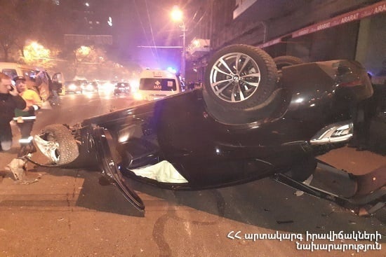 As a result of the accident “BMW X6” car had turned upside down