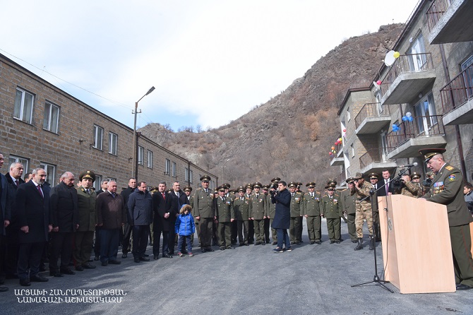 Bako Sahakyan and Nikol Pashinyan visited one of the military units of the Artsakh