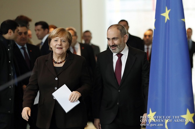 “The economic forum of October ushered in a new vector in Armenian-German relations” – Nikol Pashinyan, Angela Merkel address mass media representatives