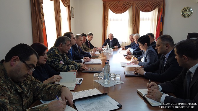 Bako Sahakyan convened a working consultation to discuss activities aimed at preventing the spread of coronavirus in the republic