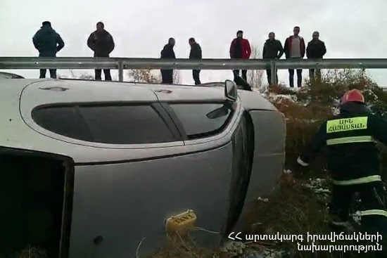 “Toledo” car had run off the roadway and overturned on the 20th km of Yerevan-Meghri highway