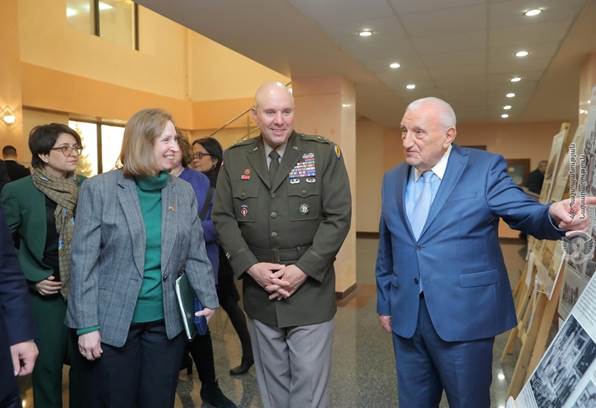 U.S. Ambassador Lynne Tracy, Major General Lee Tafanelli, and Babken Vartanian at the Republic of Armenia's Defense Ministry for the opening of the ANI exhibit