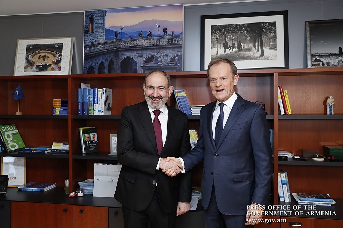 “You can rely on me in my new position” – Donald Tusk to Prime Minister Pashinyan