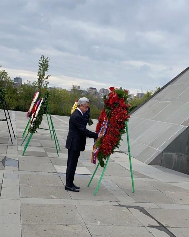 Serzh Sargsyan paid tribute to memory of Armenian Genocide victims