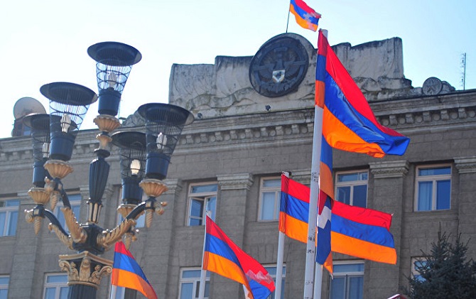 PM Pashinyan congratulates people of free and democratic Artsakh on completing elections