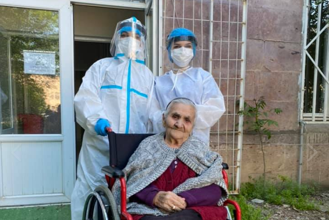 Armenian woman, 94, discharged after beating Covid-19