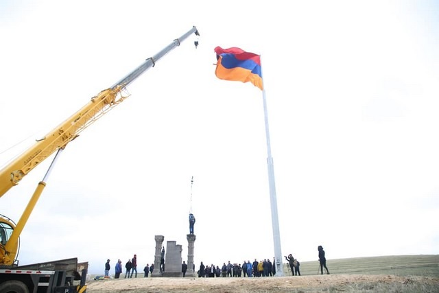 Historical moment: Armenian tricolor raised near Ani ruins