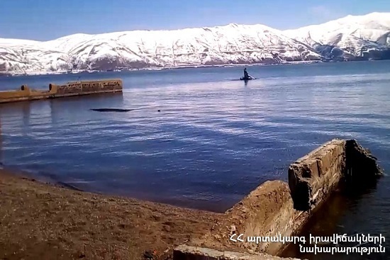 Search and rescue activities were implemented in the lake: the drowned citizen was not found