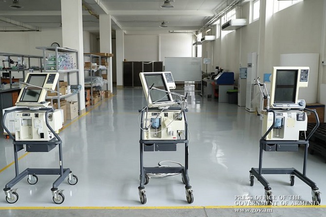 Armenian engineers repair 10 lung ventilation devices