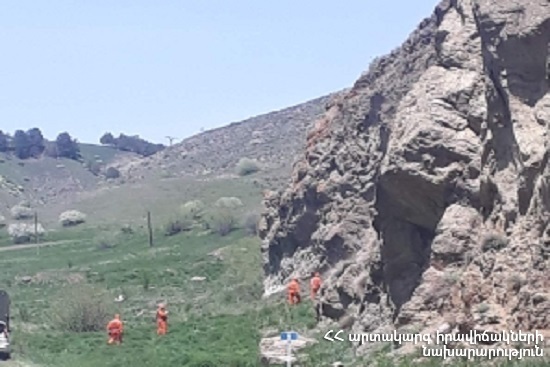 Rescuers implemented artificial rock-fall activities