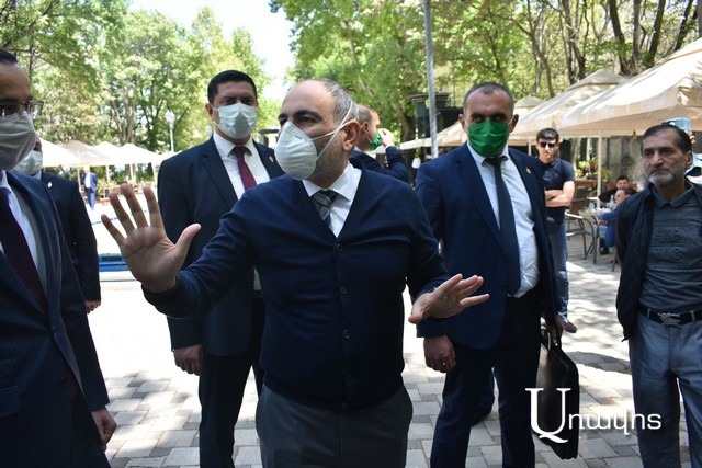 The state of emergency will be extended and wearing a mask may become mandatory, even on the street: Pashinyan strolls around central Yerevan