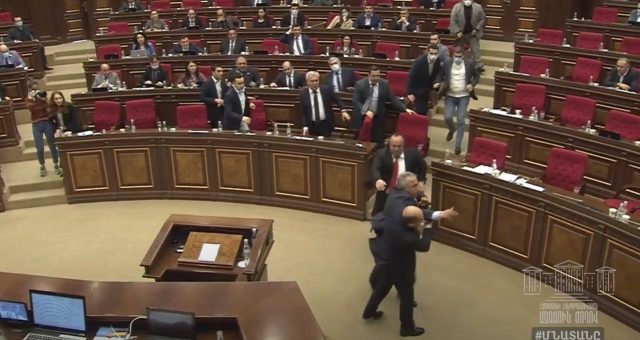 Fight breaks out between Edmon Marukyan and Sasun Mikayelyan in parliament