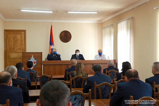 Arayik Harutyunyan introduced newly-elected Prosecutor-General Mher Aghajanyan to the staff of the Prosecutor-General’s Office