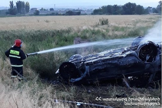 “Mercedes” and “BMW X5” cars overturned and was caught on fire