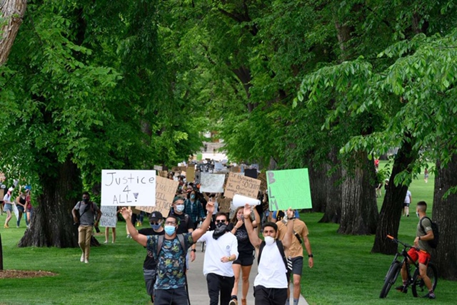 Aram Sahakyan organizes peaceful demonstration in Fort Collins, Colorado