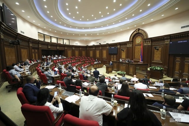 Parliament debates legislative initiative designing constitutional amendments