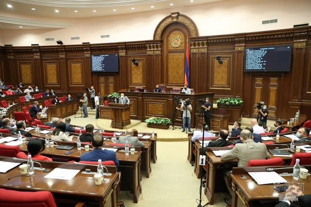 The MPs continued debating the annual report on the activities of the Commission on Television and Radio for 2019