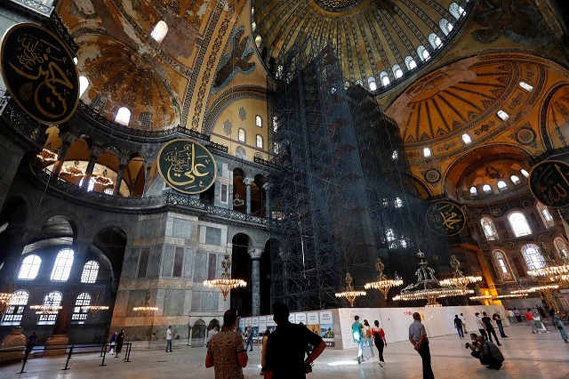 Hagia Sophia mosaics will be covered with curtains during prayers