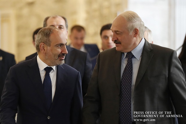 Pashinyan congratulates Lukashenko on Belarus Independence Day
