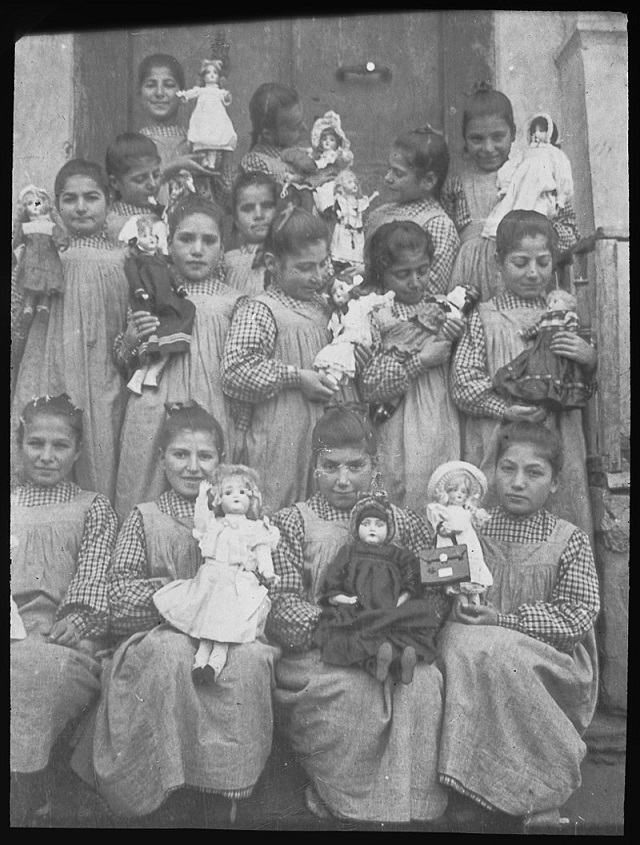 Children with dolls in Mush (Photo by Bodil Biørn/Wikimedia Commons)