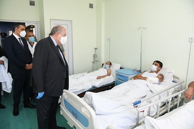 President Armen Sarkissian visited the Central Clinical Military Hospital of the MoD: true and real creators of history are our military servicemen