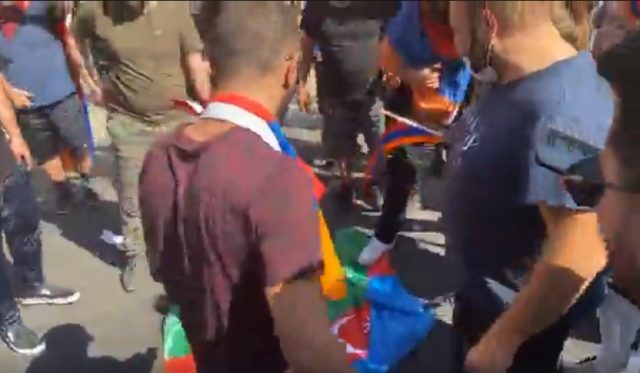 Azerbaijanis vandalize an Armenian girl’s car: Fights break out between Armenians and Azerbaijanis in Los Angeles, some people injured