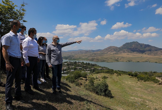 The Hayastan All Armenian Fund team recently visited the border village of Berkaber