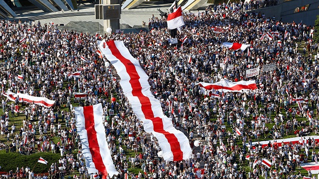 The sheer numbers clearly show that the Belarusian population wants change, and wants it now. The EU stands by them.