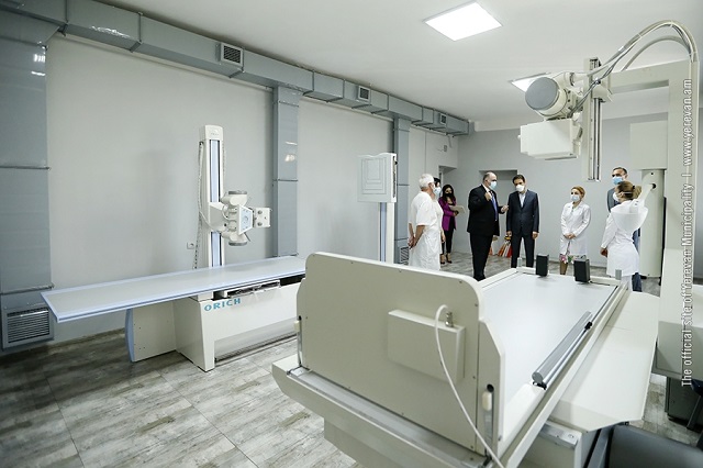 Policlinics of Yerevan get new medical equipment: Mayor Marutyan familiarizes with the process of program implementation