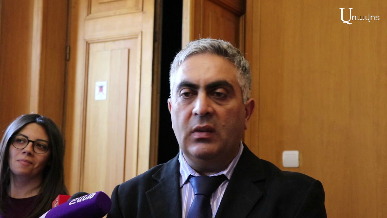 Artsrun Hovhannisyan does not confirm news of general falling prisoner